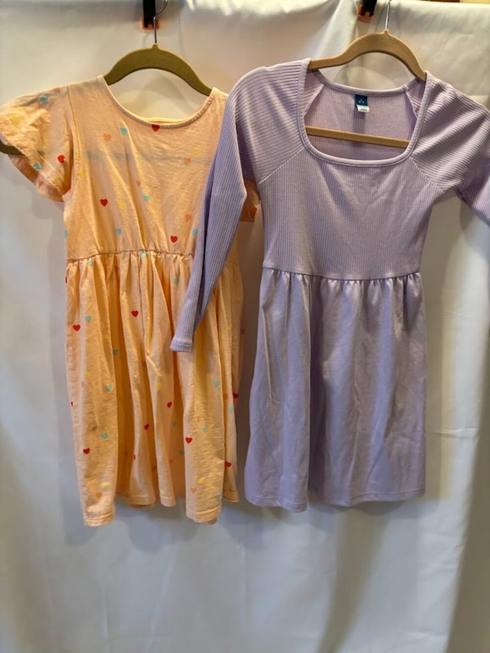 H&M Kids Flutter-Sleeved Peach & OLD NAVY Square-Neck Purple Dresses - US 6/7